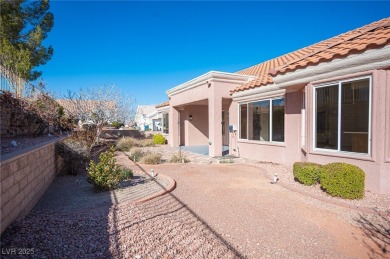 Charming 2-bedroom, 2 bathroom home in Sun City on Highland Falls Golf Club in Nevada - for sale on GolfHomes.com, golf home, golf lot