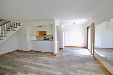 This is a 2 story end unit town home located in a quiet on Poplar Creek Country Club in Illinois - for sale on GolfHomes.com, golf home, golf lot