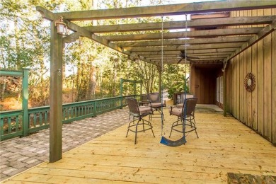 Talk about easy living! This 2bd/2ba condo has one of the best on Oak Knoll Country Club in Louisiana - for sale on GolfHomes.com, golf home, golf lot