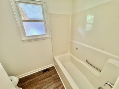 This adorable Duplex has been owner occupied and well maintained on Bright Leaf Golf Course in Kentucky - for sale on GolfHomes.com, golf home, golf lot