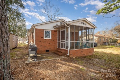 This is a lovely 4 bedroom, 2 bath home sitting on the city golf on Gastonia Municipal Golf Course in North Carolina - for sale on GolfHomes.com, golf home, golf lot