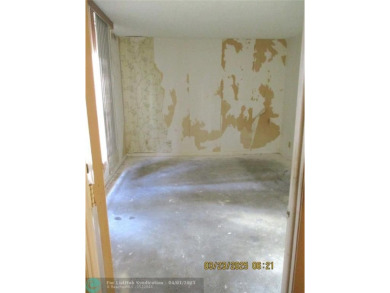 **ALL AGES WELCOME**NEED TLC**BEING SOLD *AS IS* WHERE IS***RUN on Colony West Country Club in Florida - for sale on GolfHomes.com, golf home, golf lot