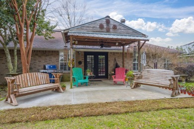 Welcome to this beautifully designed 3-bedroom, 3-bath home on Tanglewood Golf Club in Florida - for sale on GolfHomes.com, golf home, golf lot