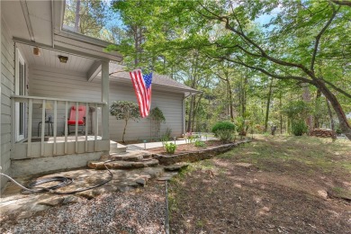 Keowee Key Interior home located on South Side just minutes from on Keowee Key Golf and Country Club in South Carolina - for sale on GolfHomes.com, golf home, golf lot