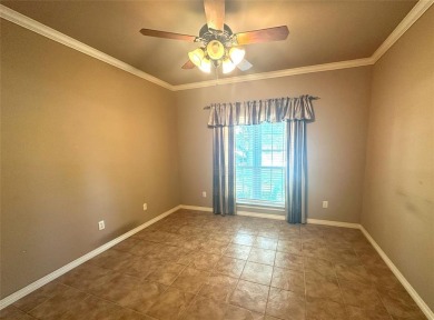 Welcome to this stunning residence located in the desirable on Southern Oaks Golf Club in Texas - for sale on GolfHomes.com, golf home, golf lot