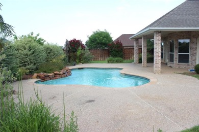 Welcome to this stunning residence located in the desirable on Southern Oaks Golf Club in Texas - for sale on GolfHomes.com, golf home, golf lot