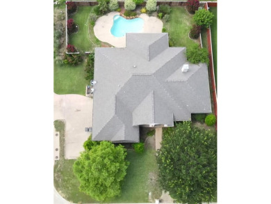 Welcome to this stunning residence located in the desirable on Southern Oaks Golf Club in Texas - for sale on GolfHomes.com, golf home, golf lot