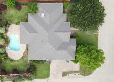 Welcome to this stunning residence located in the desirable on Southern Oaks Golf Club in Texas - for sale on GolfHomes.com, golf home, golf lot
