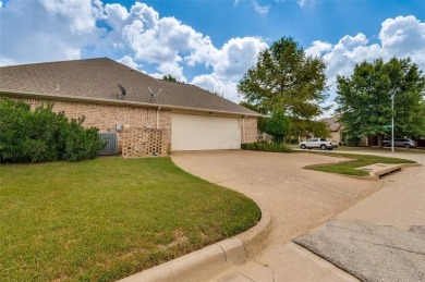 Welcome to this stunning residence located in the desirable on Southern Oaks Golf Club in Texas - for sale on GolfHomes.com, golf home, golf lot