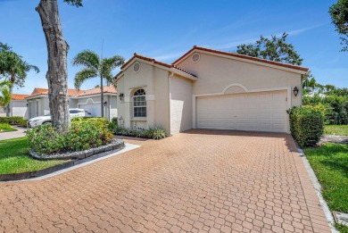 FANTASTIC SINGLE FAMILY HOME IN BOCA COUNTRY CLUB! NO MANDATORY on Bocaire Country Club in Florida - for sale on GolfHomes.com, golf home, golf lot