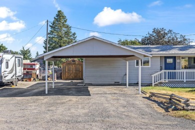 Stunning Home with Cascade Mountain Views - Perfect for Your on Desert Peaks Golf Club in Oregon - for sale on GolfHomes.com, golf home, golf lot