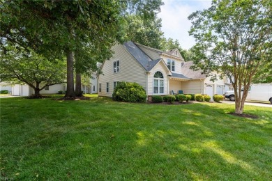 Beautifully updated 2-bedroom, 2-bath home with garage on a on Greenbrier Country Club in Virginia - for sale on GolfHomes.com, golf home, golf lot