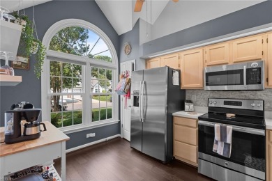 Beautifully updated 2-bedroom, 2-bath home with garage on a on Greenbrier Country Club in Virginia - for sale on GolfHomes.com, golf home, golf lot