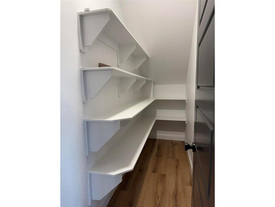 Luxury Golf Course Living on the 11th Green of Southern Oaks on Southern Oaks Golf Club in Texas - for sale on GolfHomes.com, golf home, golf lot