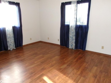 Two-bedroom condo located close to Anita golf course and Lark on Crestwood Hills Golf Course in Iowa - for sale on GolfHomes.com, golf home, golf lot