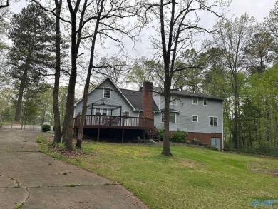 Looking for a home that has it all? Look no further than 820 on Cherokee Country Club in Alabama - for sale on GolfHomes.com, golf home, golf lot
