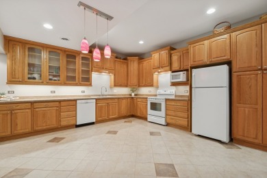 Like to entertain? Need more space for your lifestyle? Look no on RedTail Golf Club in Illinois - for sale on GolfHomes.com, golf home, golf lot