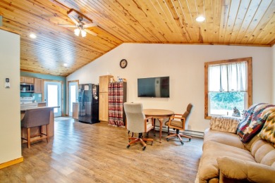 Cozy Cabin Nestled Among Wooded Setting on Oak Run Golf Course in Illinois - for sale on GolfHomes.com, golf home, golf lot