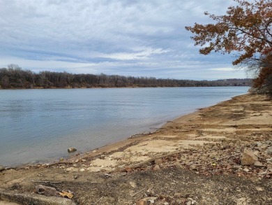 Are you looking for a great camping lot near the Tn river? Here on Ross Creek Landing in Tennessee - for sale on GolfHomes.com, golf home, golf lot