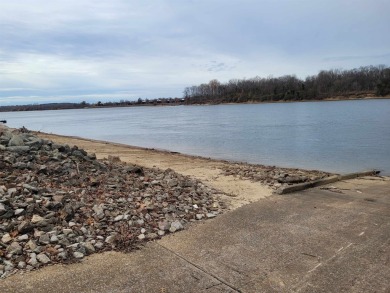 Are you looking for a great camping lot near the Tn river? Here on Ross Creek Landing in Tennessee - for sale on GolfHomes.com, golf home, golf lot