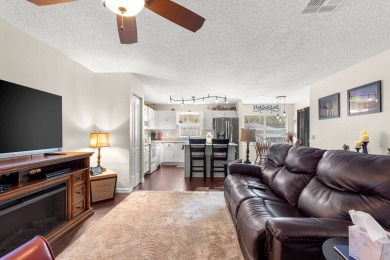 Welcome to this charming 2-bedroom, 2-bathroom end unit in the on On Top of the World Golf Course in Florida - for sale on GolfHomes.com, golf home, golf lot