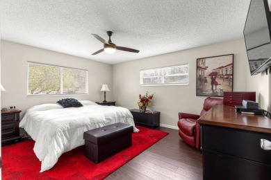 Welcome to this charming 2-bedroom, 2-bathroom end unit in the on On Top of the World Golf Course in Florida - for sale on GolfHomes.com, golf home, golf lot