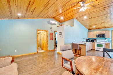 Cozy Cabin Nestled Among Wooded Setting on Oak Run Golf Course in Illinois - for sale on GolfHomes.com, golf home, golf lot