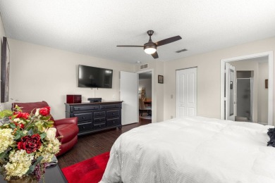 Welcome to this charming 2-bedroom, 2-bathroom end unit in the on On Top of the World Golf Course in Florida - for sale on GolfHomes.com, golf home, golf lot