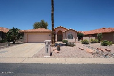 Very Bright Quaint 2BR, 2BA Valencia model in the active adult on Ironwood Golf Club in Arizona - for sale on GolfHomes.com, golf home, golf lot