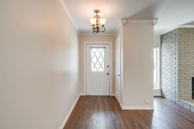 Cute, clean and well maintained - this Benbrook cottage offers a on Pecan Valley Municipal Golf Course in Texas - for sale on GolfHomes.com, golf home, golf lot