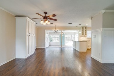 Cute, clean and well maintained - this Benbrook cottage offers a on Pecan Valley Municipal Golf Course in Texas - for sale on GolfHomes.com, golf home, golf lot