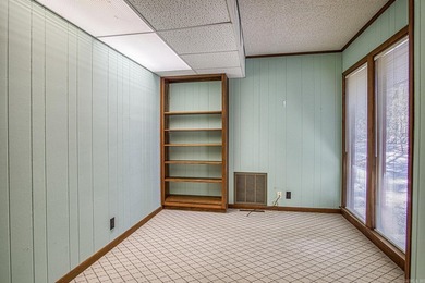 Desoto Golf Course beauty...This 4 bedroom plus office, 3 bath on DeSoto Golf Course in Arkansas - for sale on GolfHomes.com, golf home, golf lot