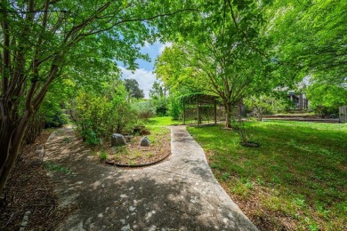 This three bedroom, two and one half bathroom home is nestled in on Riverhill Country Club in Texas - for sale on GolfHomes.com, golf home, golf lot