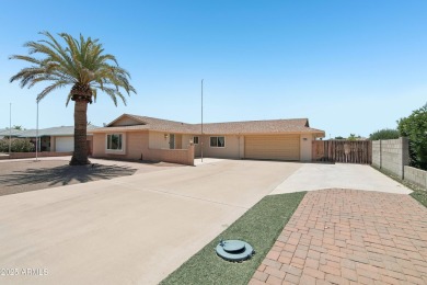 Welcome to this beautifully maintained Highland model home in on Sun City Lakes West and East in Arizona - for sale on GolfHomes.com, golf home, golf lot