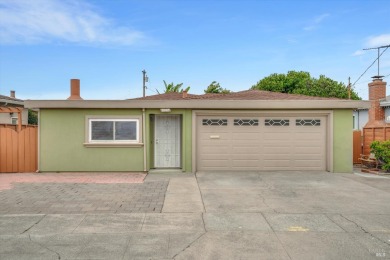Welcome to 2867 18th Street in San Pablo! This charming on Richmond Country Club in California - for sale on GolfHomes.com, golf home, golf lot