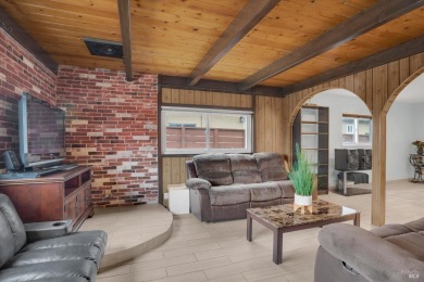 Welcome to 2867 18th Street in San Pablo! This charming on Richmond Country Club in California - for sale on GolfHomes.com, golf home, golf lot