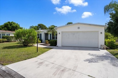 Don't miss the best deal ever in Savanna Club. Here we have on Savanna Golf Club in Florida - for sale on GolfHomes.com, golf home, golf lot