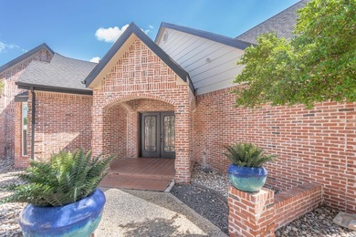 Stunning 4 bed, 3 bath home on the golf course with sweeping on Green Tree Country Club in Texas - for sale on GolfHomes.com, golf home, golf lot