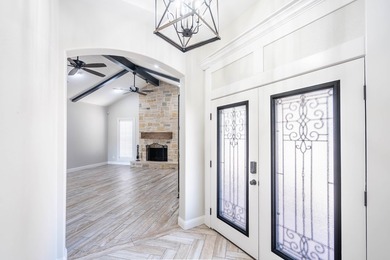 Stunning 4 bed, 3 bath home on the golf course with sweeping on Green Tree Country Club in Texas - for sale on GolfHomes.com, golf home, golf lot