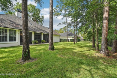 Woodlake at Eagle Harbor community. Well-maintained 4-bedroom on Eagle Harbor Golf Club in Florida - for sale on GolfHomes.com, golf home, golf lot
