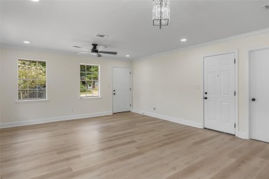 Beautifully updated home offering modern finishes, fresh on Querbes Park Golf Course in Louisiana - for sale on GolfHomes.com, golf home, golf lot