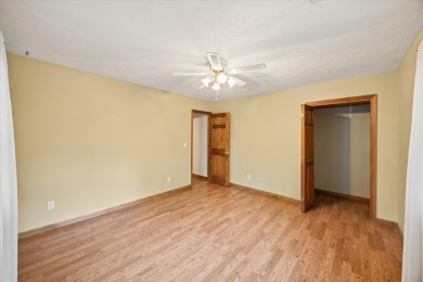 Nice home in desirable Star Point Village, just 1 mile from Star on Dale Hollow Golf Course in Tennessee - for sale on GolfHomes.com, golf home, golf lot