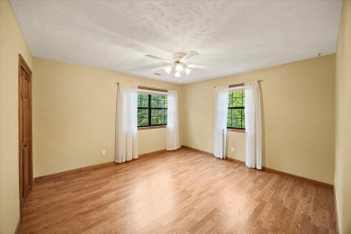 Nice home in desirable Star Point Village, just 1 mile from Star on Dale Hollow Golf Course in Tennessee - for sale on GolfHomes.com, golf home, golf lot