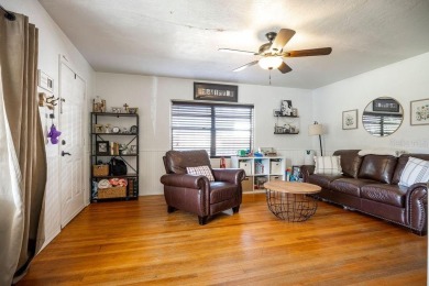 Under contract-accepting backup offers. The heart of College on Dubsdread Golf Course in Florida - for sale on GolfHomes.com, golf home, golf lot