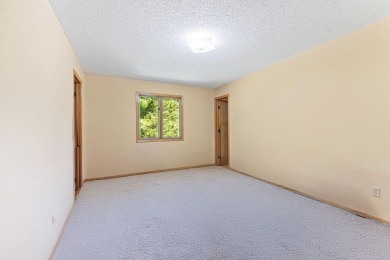 Wonderful home in the Somerset Subdivision! Well-maintained home on Bella Vista Country Club and Golf Course in Arkansas - for sale on GolfHomes.com, golf home, golf lot