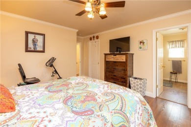 Welcome to this single-level charmer, featuring 3 bedrooms and 2 on Hidden Valley Lake Golf and Country Club in California - for sale on GolfHomes.com, golf home, golf lot