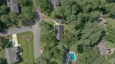 THIS IS 122 Englewood Rd., a solidly built, meticulously on Houndslake Country Club in South Carolina - for sale on GolfHomes.com, golf home, golf lot