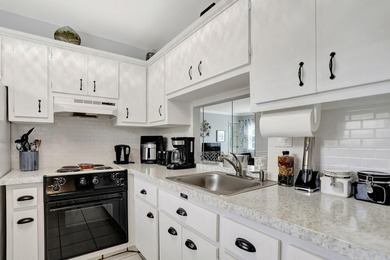 COZY 1 BEDROOM 1 BATHROOM CONDO COMPLETELY FURNISHED TURN KEY on Lauderhill Golf Course in Florida - for sale on GolfHomes.com, golf home, golf lot