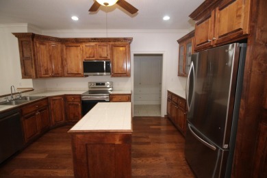 FRESH PAINT throughout! NEW APPLIANCES! MOVE-IN READY! Beautiful on Laurel Country Club in Mississippi - for sale on GolfHomes.com, golf home, golf lot
