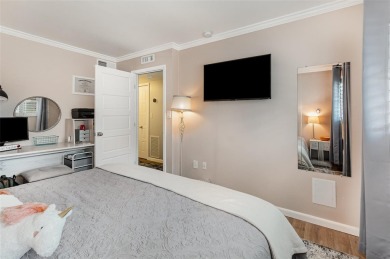 A Must See!! Gorgeous townhome in popular College Park!  This on Dubsdread Golf Course in Florida - for sale on GolfHomes.com, golf home, golf lot